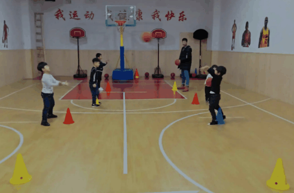 优跃篮球培训