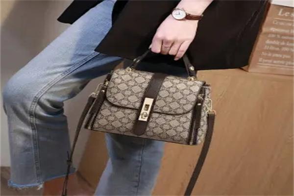 汇鼎女包