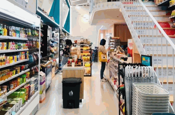 8字连锁便利店