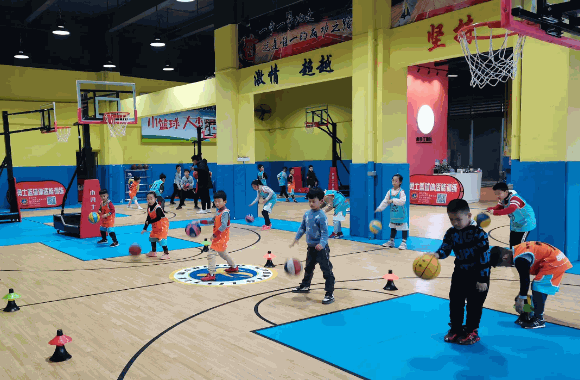 传奇篮球训练营