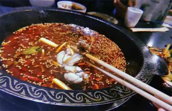友久佳美蛙鱼头