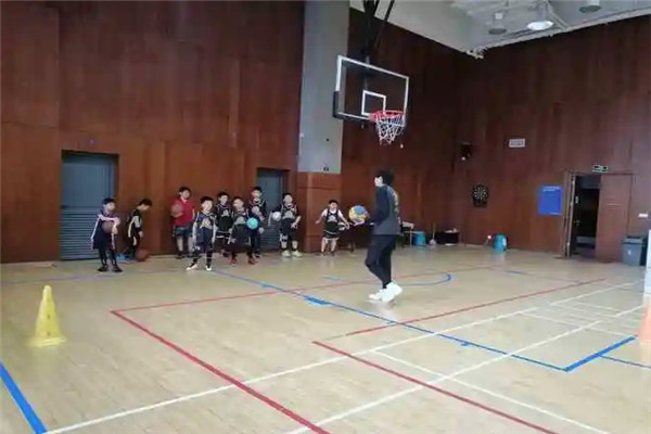 辰星青少年篮球培训俱乐部