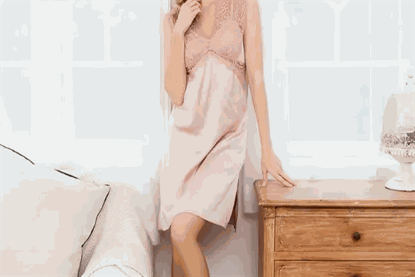 蜜诺服饰