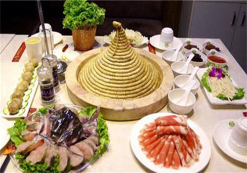 草帽石锅鱼火锅