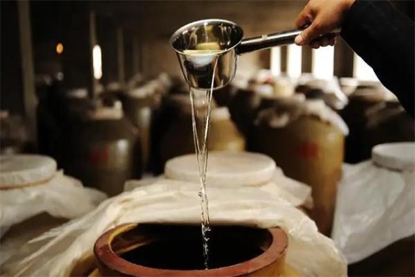 酱之液白酒