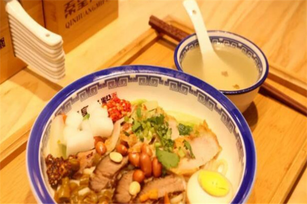 胖阿姨秦皇米粉加盟