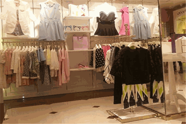 惠品衣折服装店