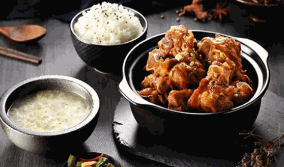 三汁酱骨饭电话是多少?
