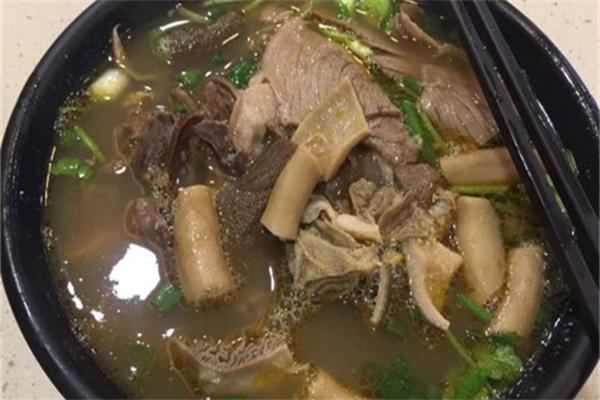 小羊下山汤锅羊肉粉