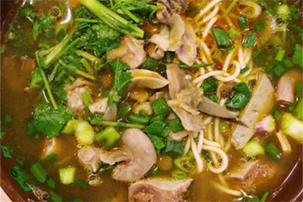 小羊下山汤锅羊肉粉