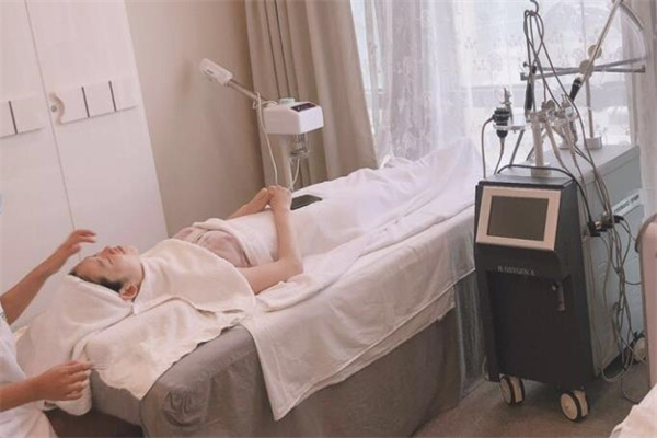 迁善美美容