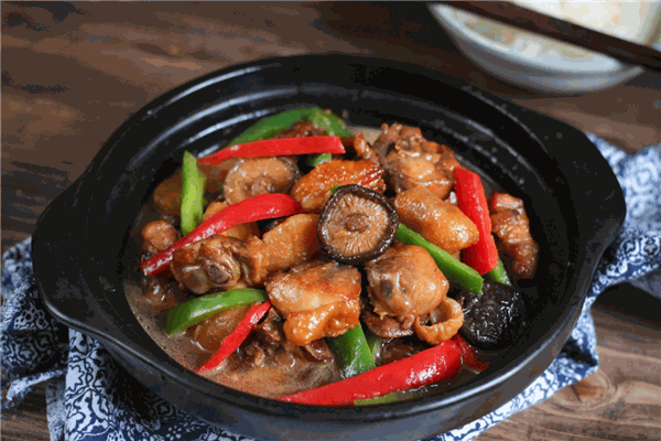 红领黄焖鸡米饭