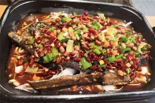 嘟享吃鸡公煲烤全鱼