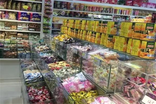 星期八零食店