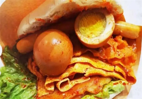 辣多疯香辣土豆片夹馍