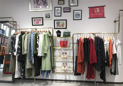 诚思服饰