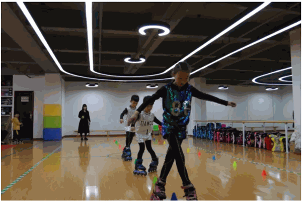 逸飞轮滑运动成长中心