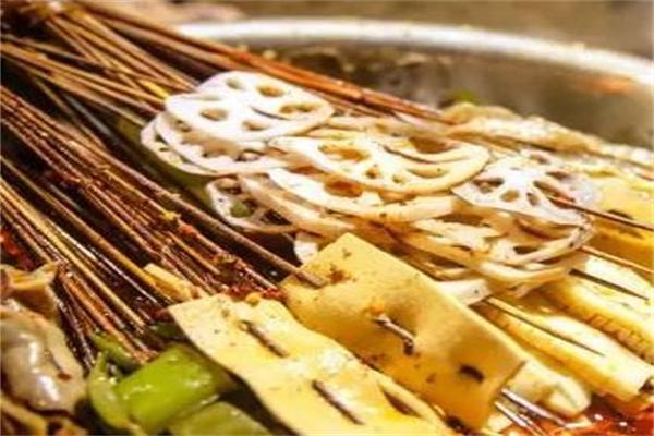 钢管五区串串香