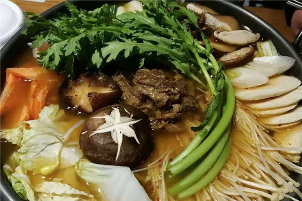 南朝鲜牛腩火锅