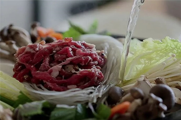 南朝鲜牛腩火锅