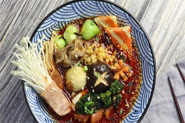 胡铁麻辣烫