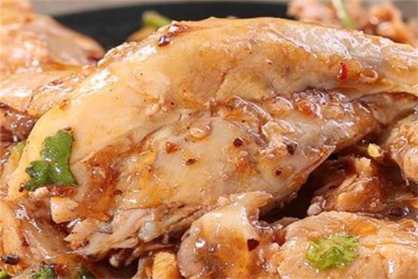 十三记熏拌鸡架