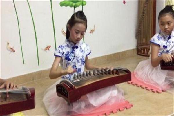 熊猫小筝