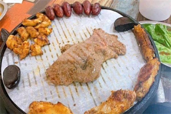 寻味碳烤肥牛加盟