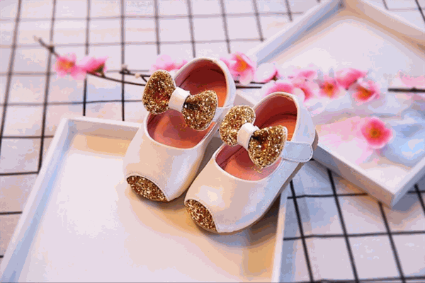 尹珂儿婴儿用品