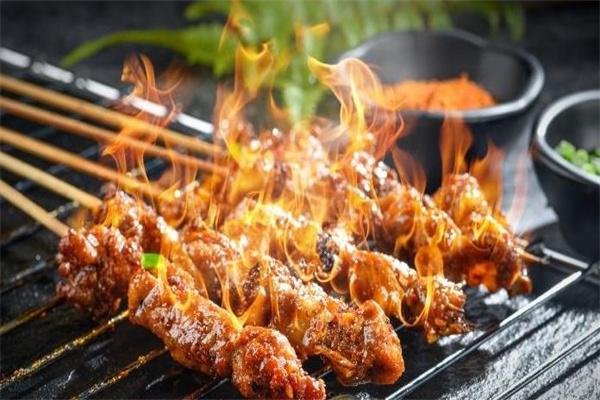 铁哥卤串串