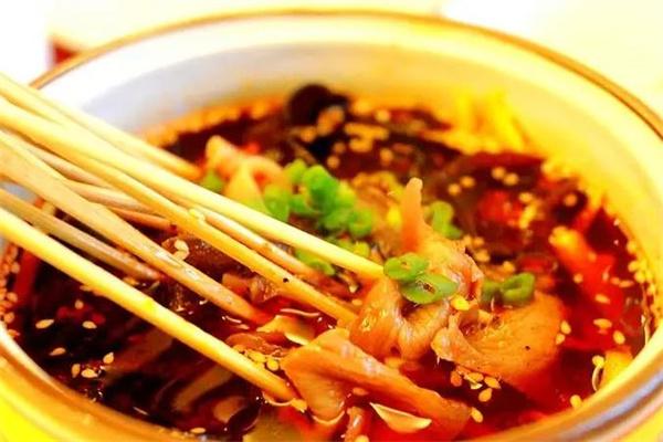 三只猫钵钵鸡