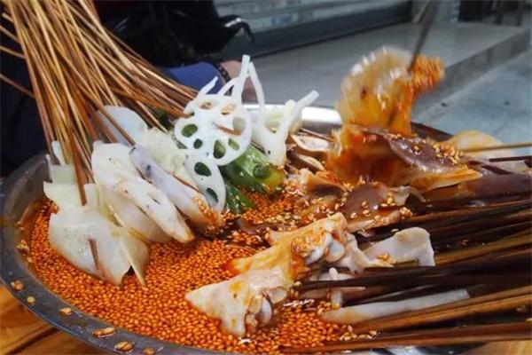 三只猫钵钵鸡