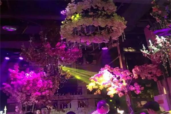 繁花酒吧