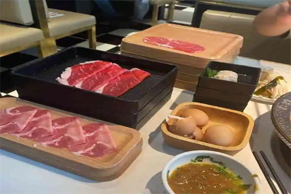 牛哒和牛寿喜烧
