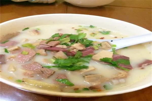 好吃羊杂汤