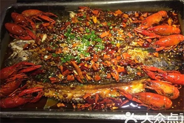 烤鱼爱上小龙虾
