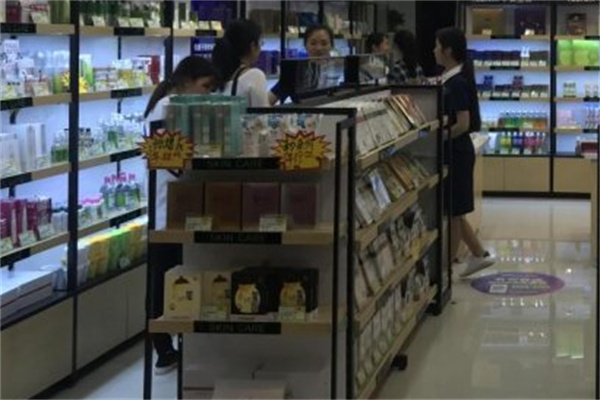 话梅美妆店加盟