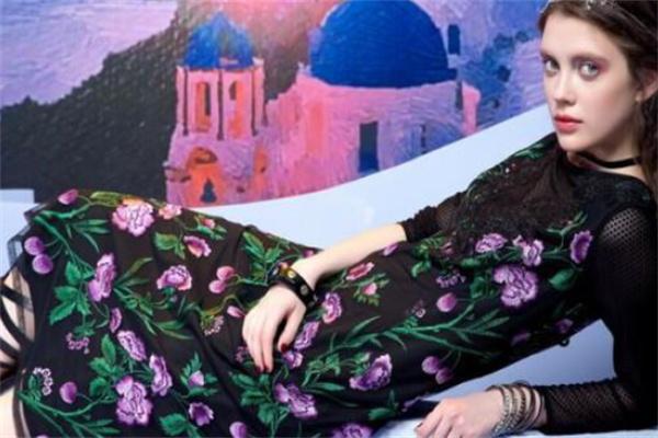 美果衣橱女装加盟