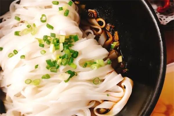 李等等纯手工米线