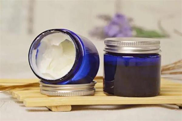 希卡露姿化妆品