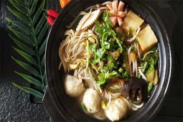 董小馋鲜鸡汤米线