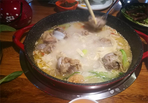 筒骨火锅