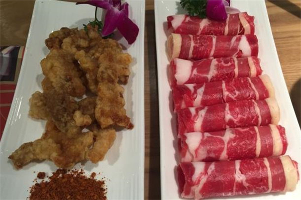 鱿鱼炖鸡火锅鲜汤王