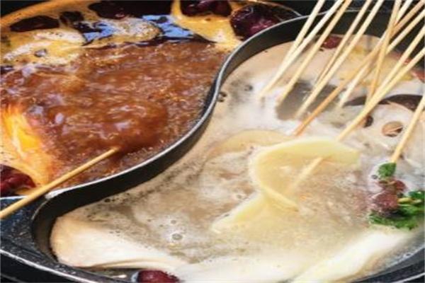 鱿鱼炖鸡火锅鲜汤王