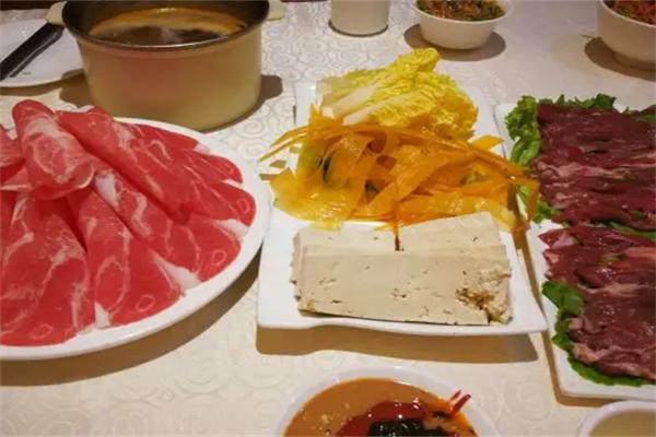 巴九门火锅