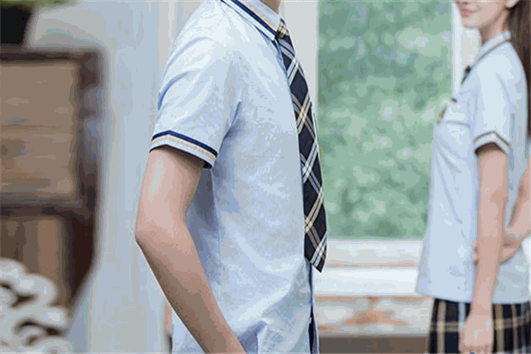 依俪特服装
