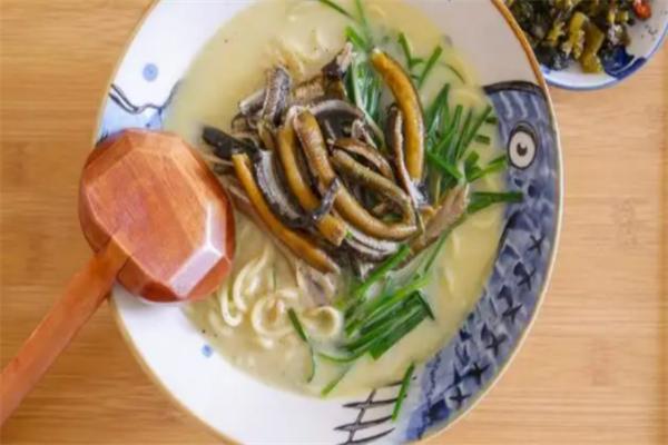 张府园大碗皮肚面