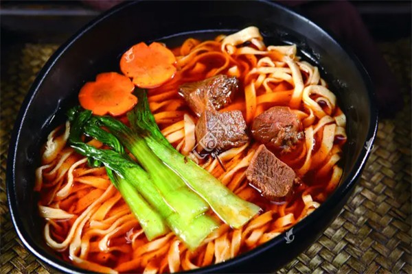 席不牛牛肉面