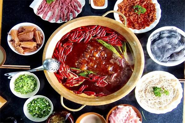金嘴巴老火锅