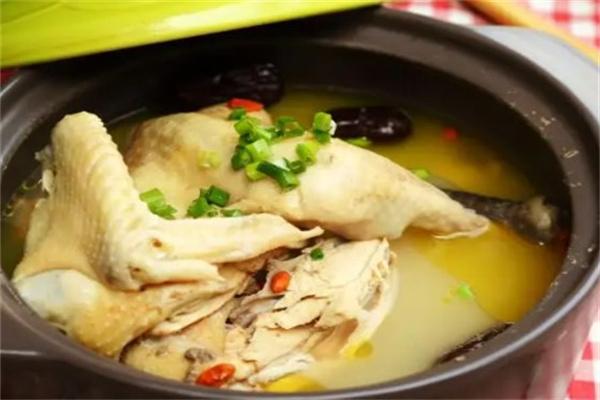 里里鸡滋补蒸鸡滋补鸡汤